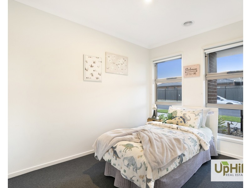 48 Adriatic Circuit, Clyde VIC 3978