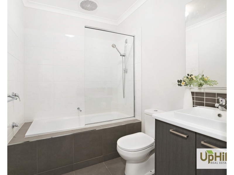 48 Adriatic Circuit, Clyde VIC 3978