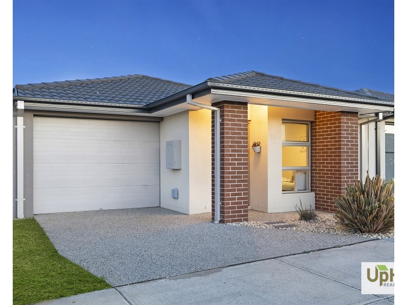 48 Adriatic Circuit, Clyde VIC 3978