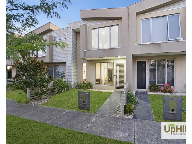 10 Aviara Walk, Cranbourne VIC 3977