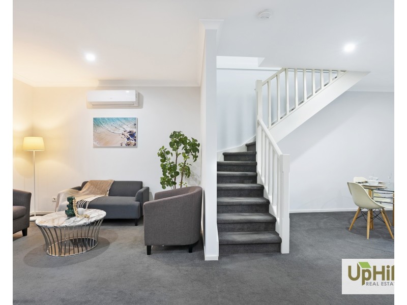 10 Aviara Walk, Cranbourne VIC 3977