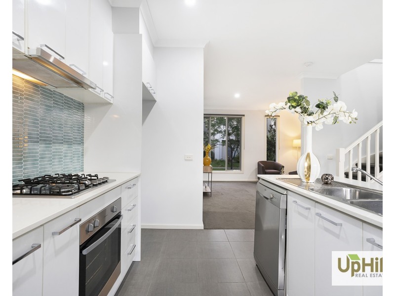 10 Aviara Walk, Cranbourne VIC 3977
