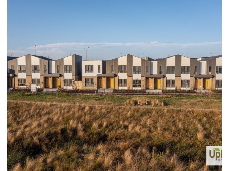 15 Delosperma Mews, Clyde VIC 3978