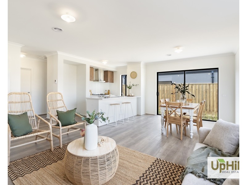 13 Piero Street, Clyde VIC 3978