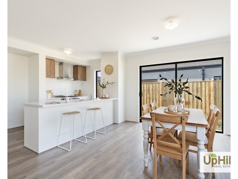 13 Piero Street, Clyde VIC 3978