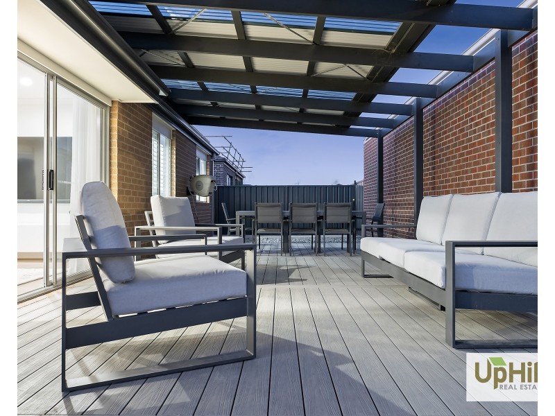 2 Choir Street, Clyde North VIC 3978