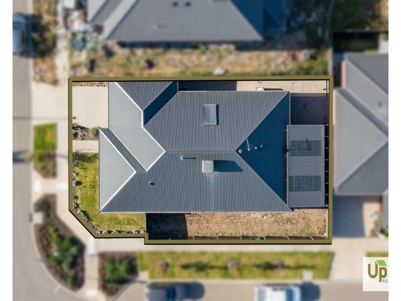 2 Choir Street, Clyde North VIC 3978