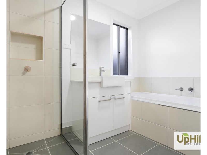 3 Snipe Street, Clyde North VIC 3978