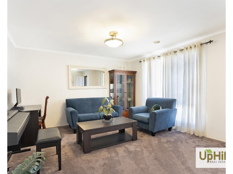 10 Woodchase Court, Cranbourne East VIC 3977
