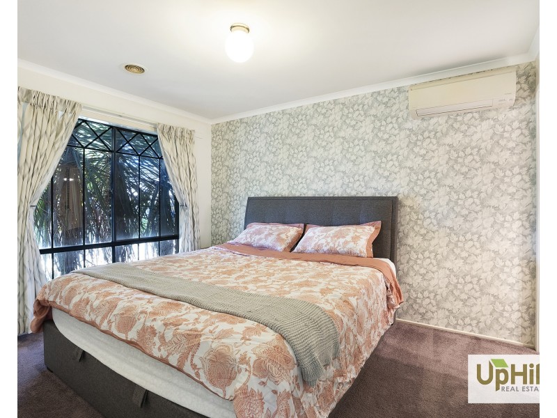 10 Woodchase Court, Cranbourne East VIC 3977