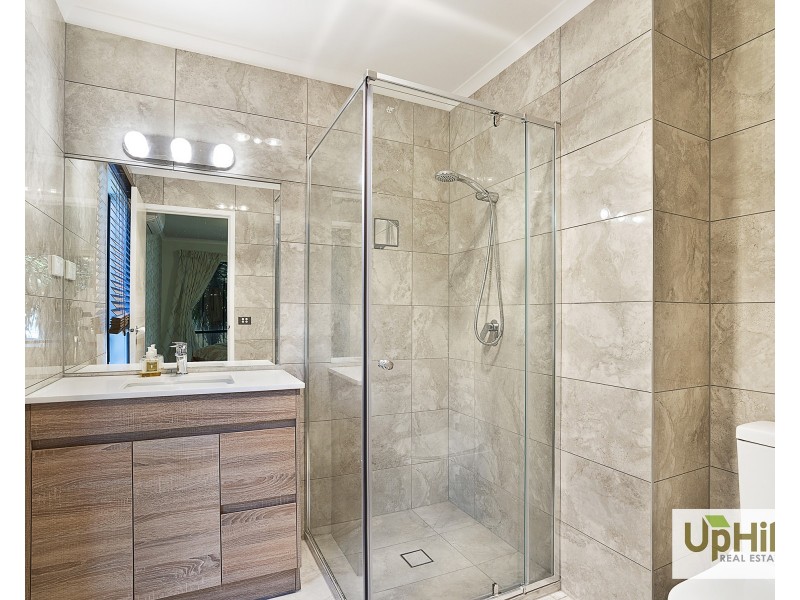 10 Woodchase Court, Cranbourne East VIC 3977