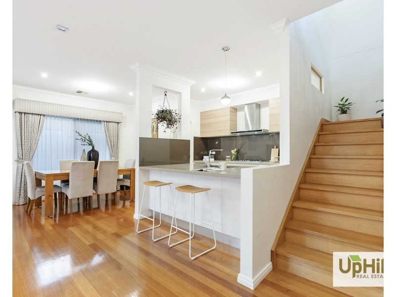 1 Elland Road, Clyde North VIC 3978