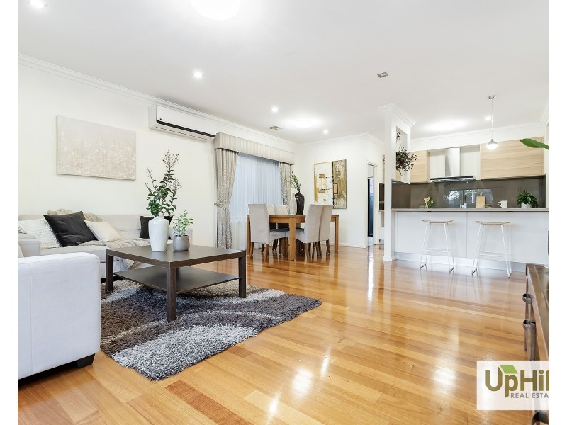 1 Elland Road, Clyde North VIC 3978