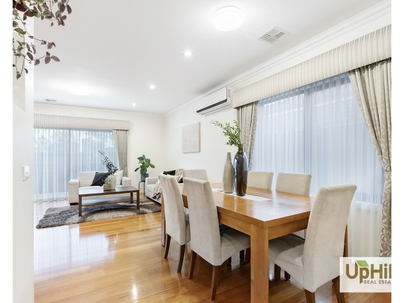 1 Elland Road, Clyde North VIC 3978