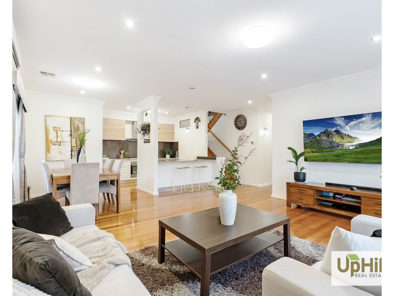 1 Elland Road, Clyde North VIC 3978