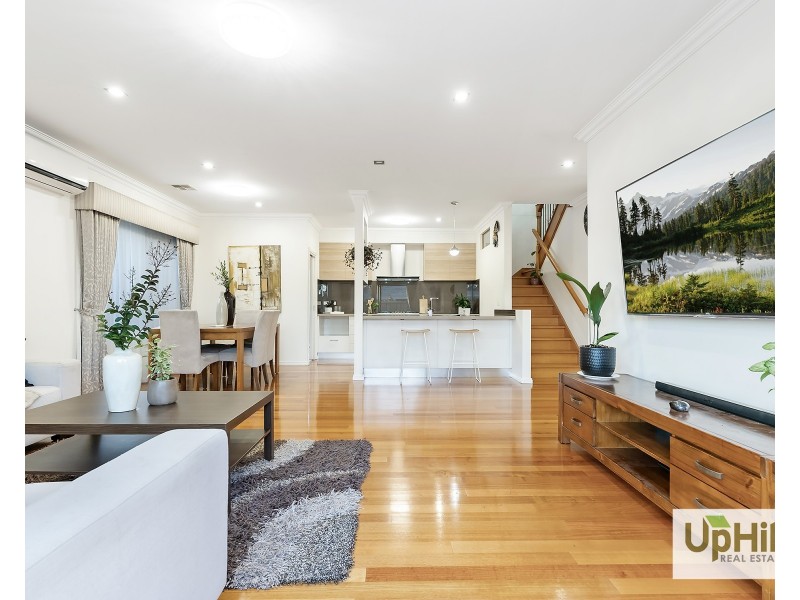 1 Elland Road, Clyde North VIC 3978