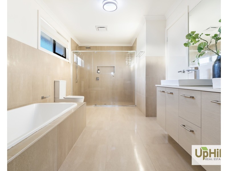 1 Elland Road, Clyde North VIC 3978