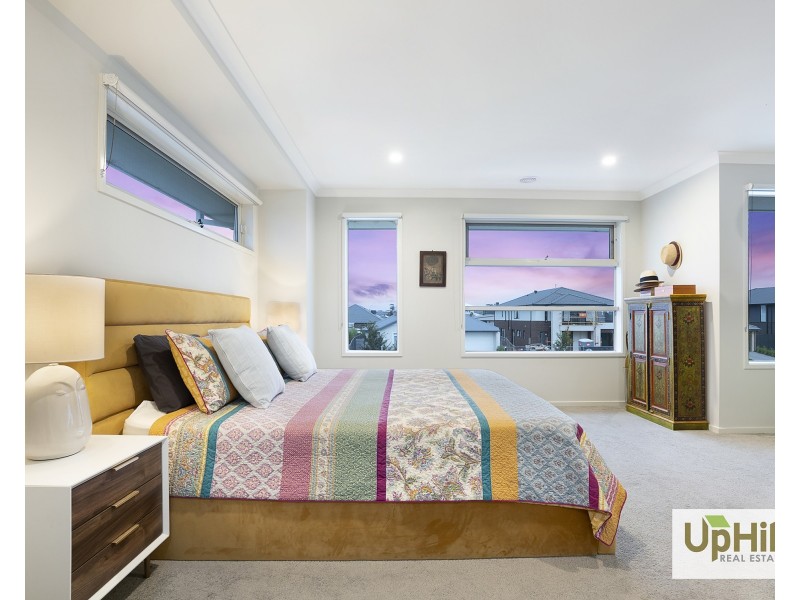 5 Byzantium Mews, Clyde North VIC 3978