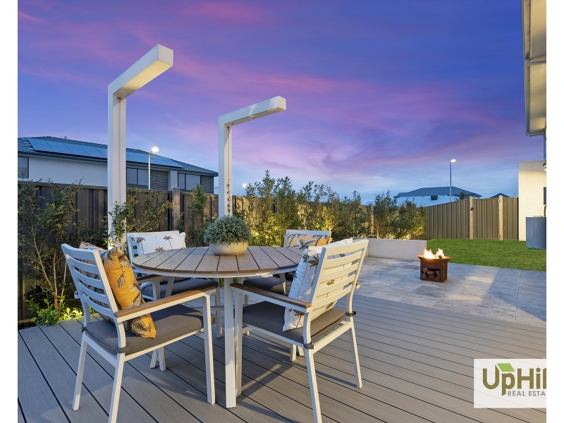 5 Byzantium Mews, Clyde North VIC 3978