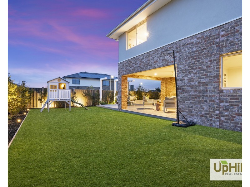 5 Byzantium Mews, Clyde North VIC 3978