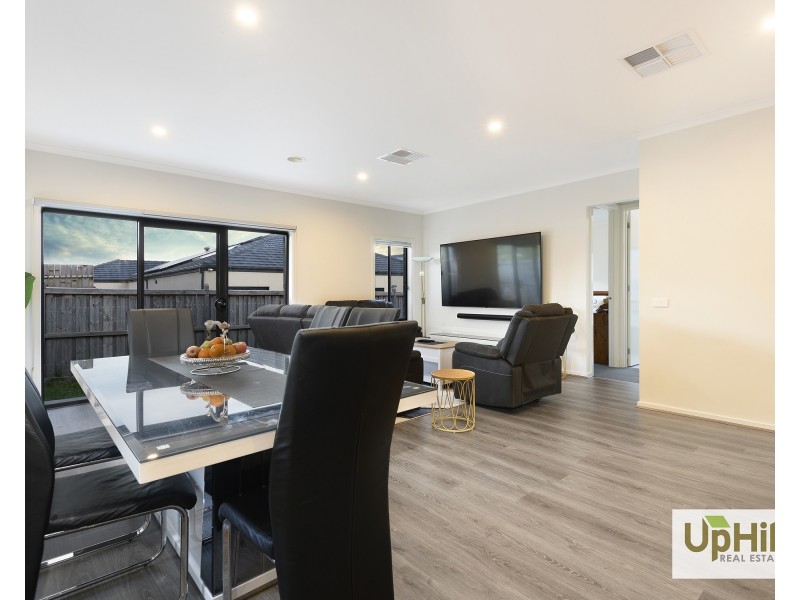 14 Kenyan Avenue, Clyde VIC 3978