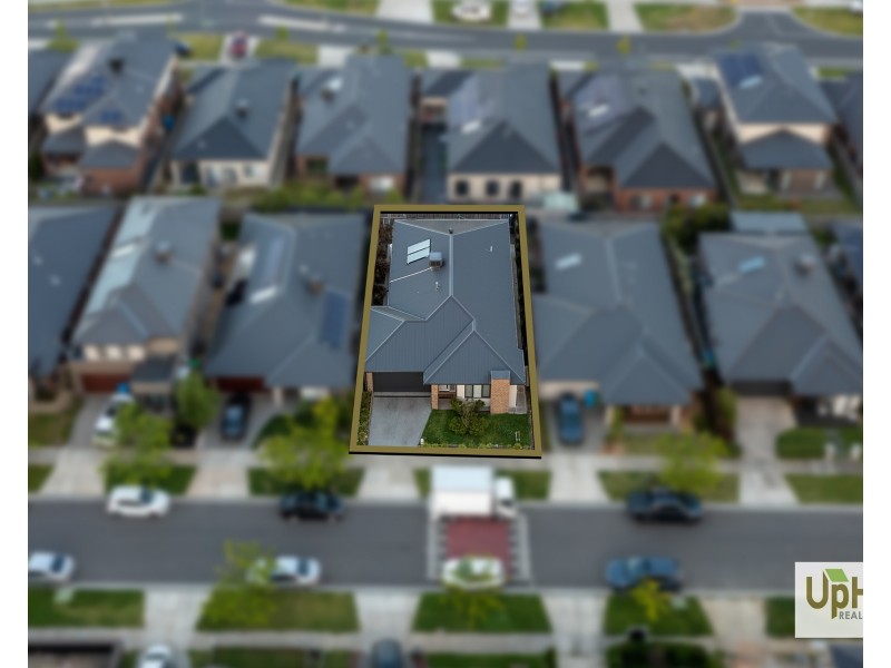 14 Kenyan Avenue, Clyde VIC 3978