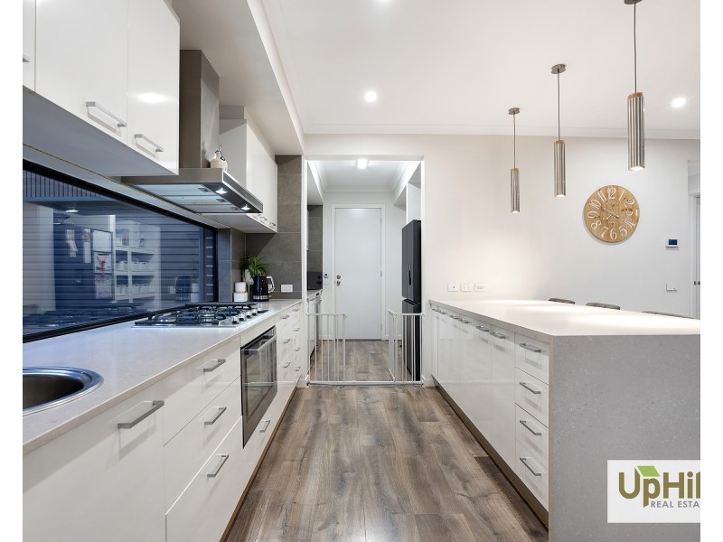 11 Everard Avenue, Clyde North VIC 3978