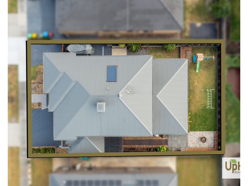 11 Everard Avenue, Clyde North VIC 3978