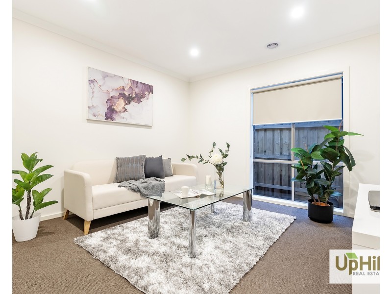 10 Praise Street, Clyde North VIC 3978