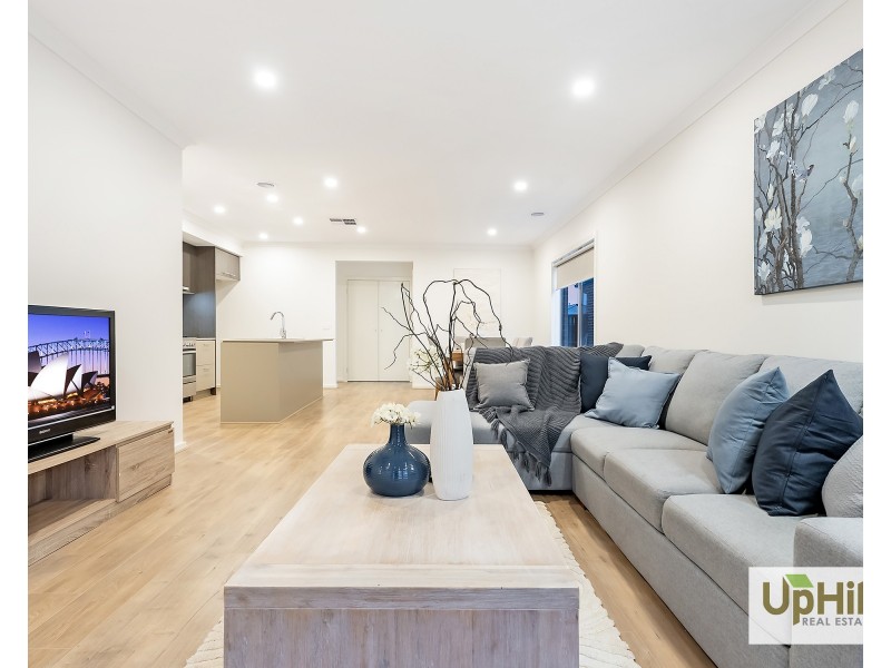 10 Praise Street, Clyde North VIC 3978