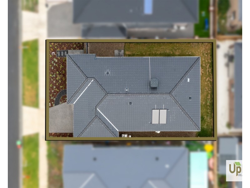 10 Praise Street, Clyde North VIC 3978