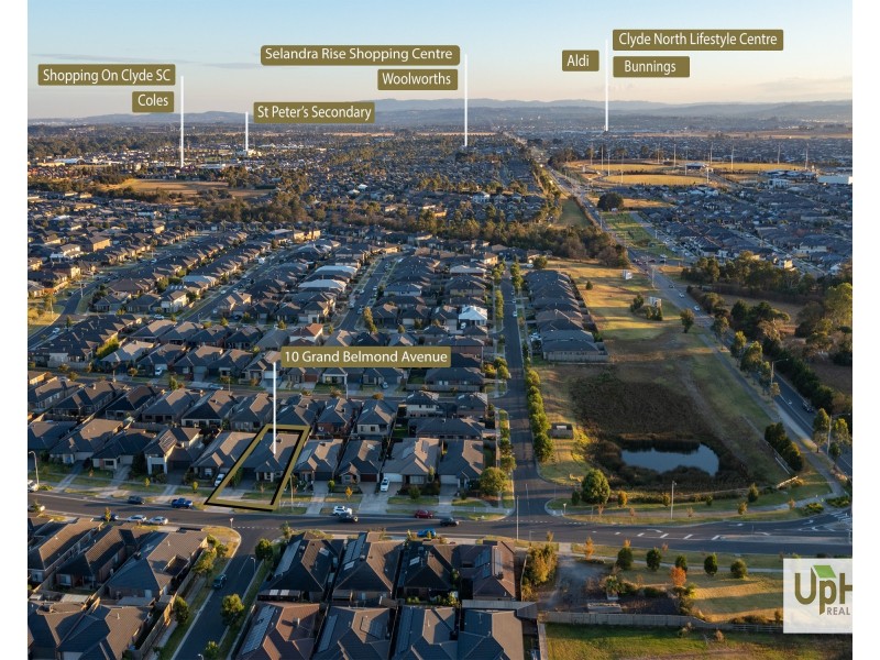 10 Grande Belmond Avenue, Clyde VIC 3978