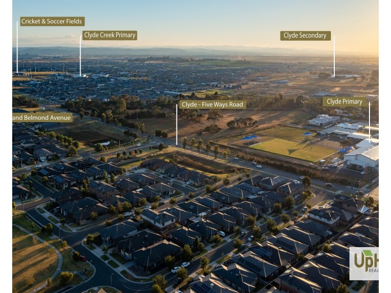 10 Grande Belmond Avenue, Clyde VIC 3978
