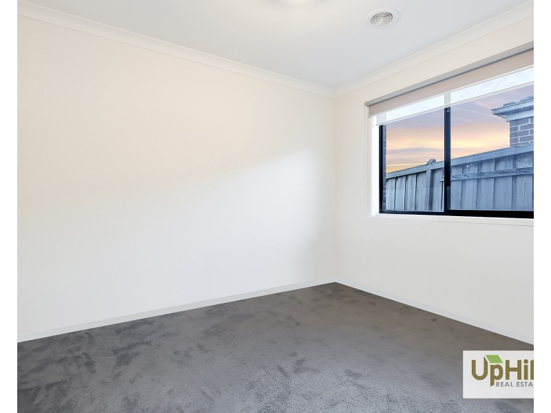 35 Cottle Drive, Clyde VIC 3978