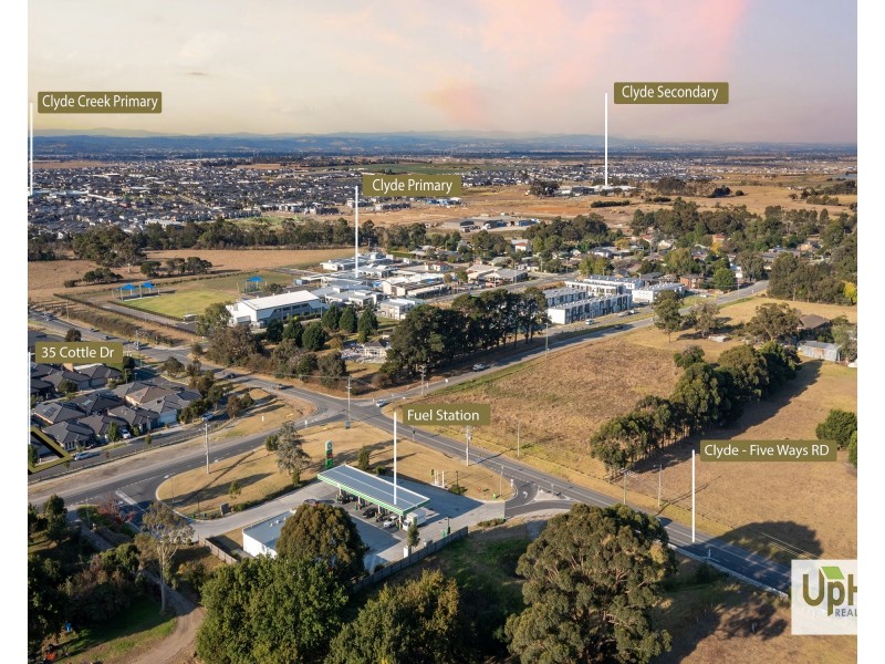35 Cottle Drive, Clyde VIC 3978