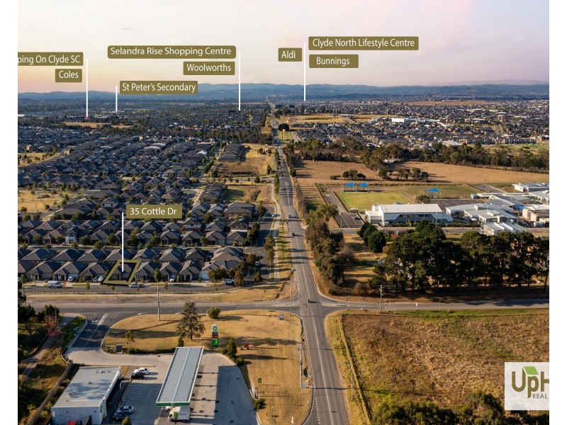 35 Cottle Drive, Clyde VIC 3978
