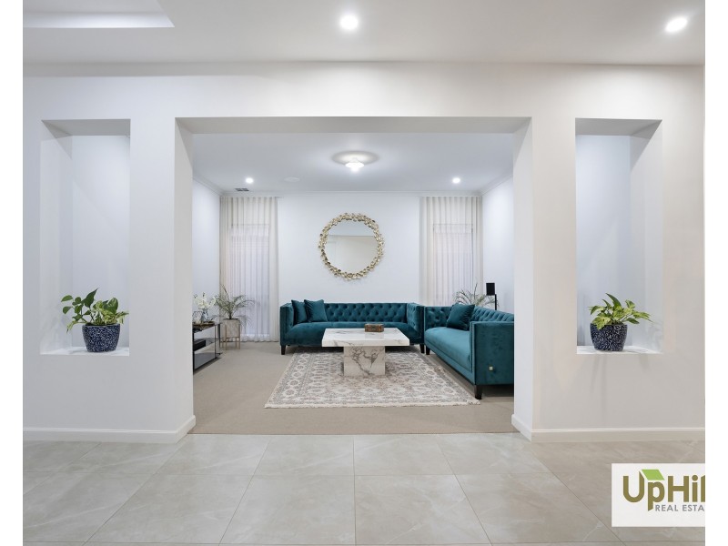 29 Orana Boulevard, Clyde North VIC 3978