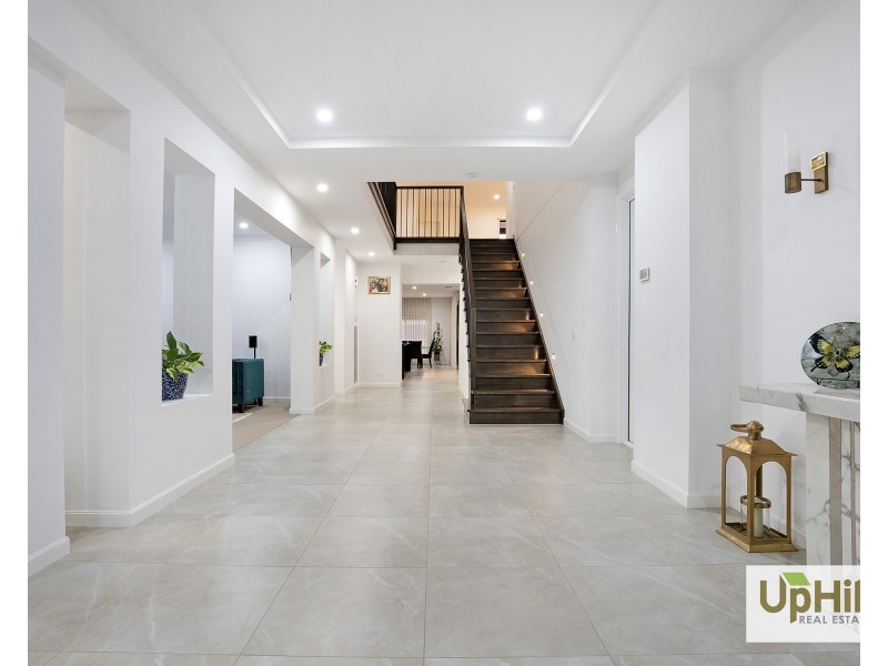 29 Orana Boulevard, Clyde North VIC 3978