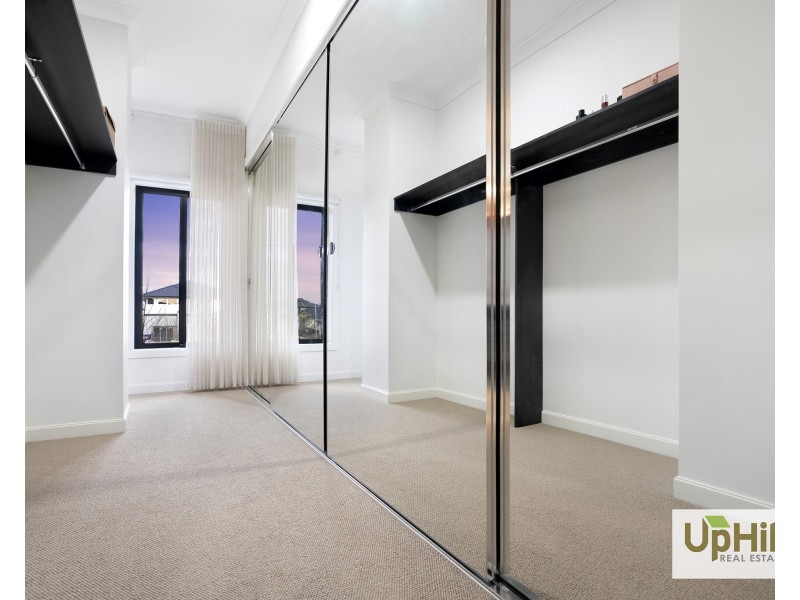 29 Orana Boulevard, Clyde North VIC 3978