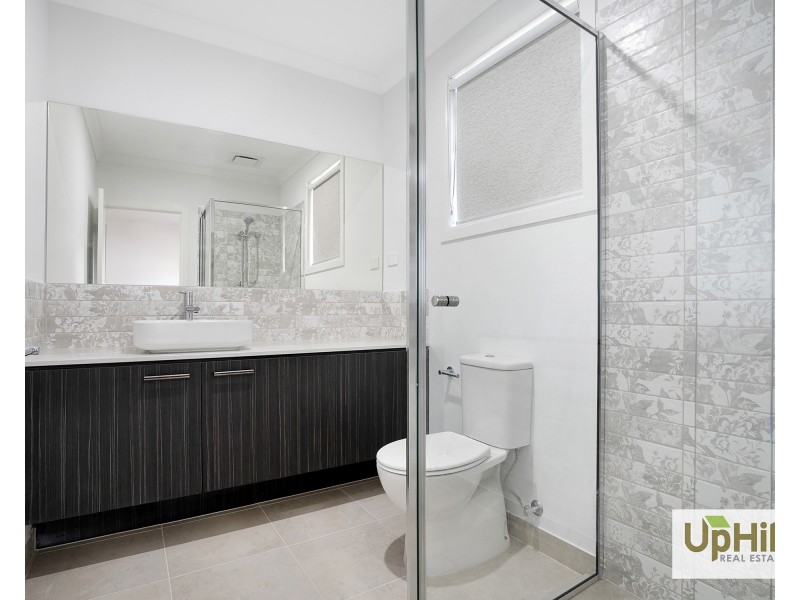 29 Orana Boulevard, Clyde North VIC 3978