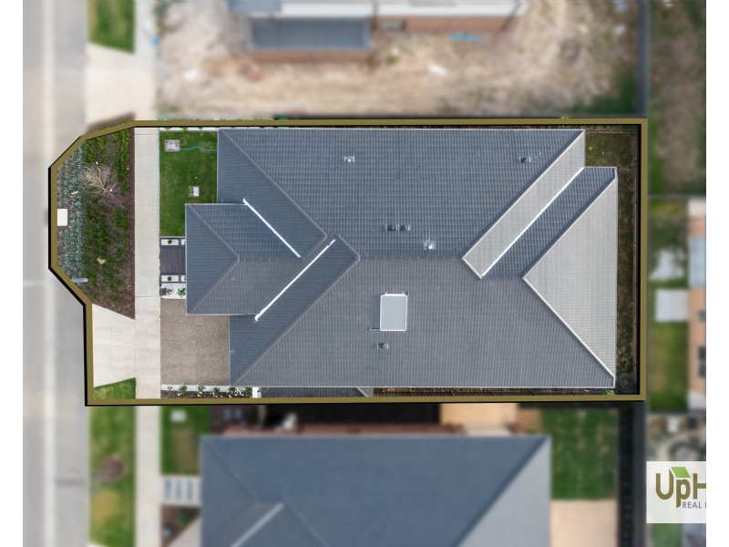 29 Orana Boulevard, Clyde North VIC 3978