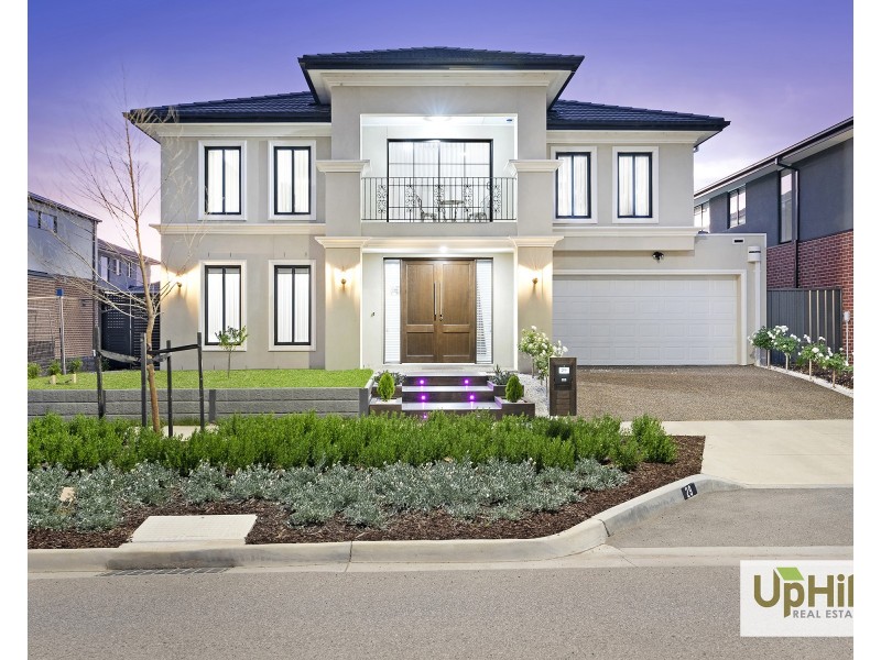 29 Orana Boulevard, Clyde North VIC 3978