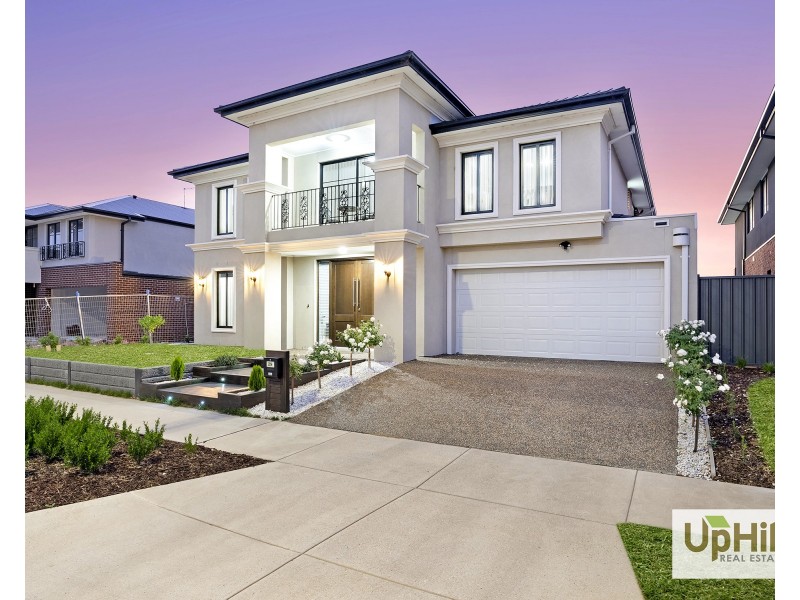 29 Orana Boulevard, Clyde North VIC 3978