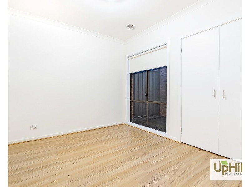 14 Pleven Rise, Clyde North VIC 3978