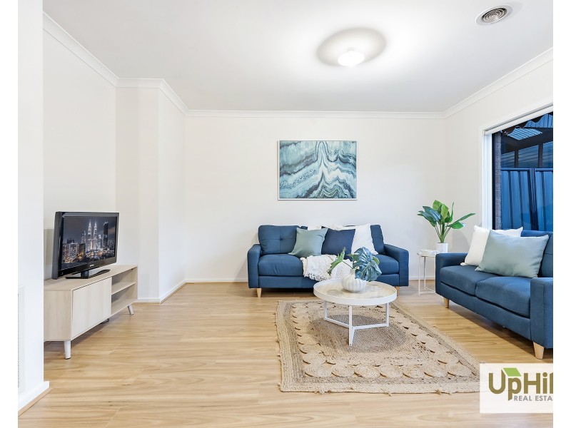 14 Pleven Rise, Clyde North VIC 3978