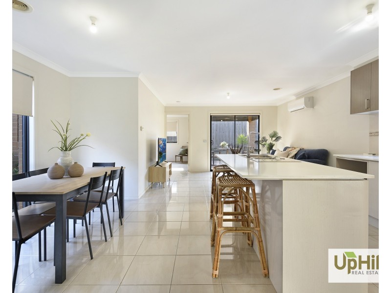 15  Cubbie Way, Clyde North VIC 3978