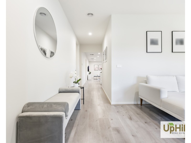 266 Heather Grove, Clyde North VIC 3978