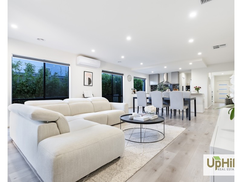 266 Heather Grove, Clyde North VIC 3978