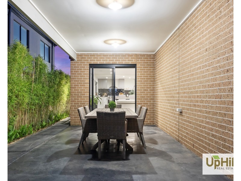 266 Heather Grove, Clyde North VIC 3978