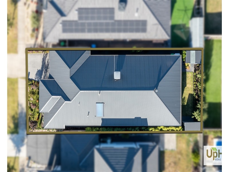 266 Heather Grove, Clyde North VIC 3978